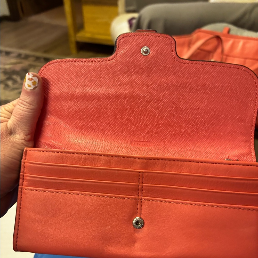 Coach wallet - Picture 2 of 3